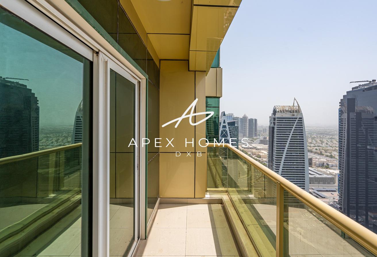 Near Metro | Full Lake View Funished | Balcony photo 14