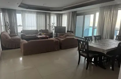 شقة - 2 غرف نوم - 3 حمامات للايجار في مساكن كورنيش عجمان - طريق كورنيش عجمان - عجمان