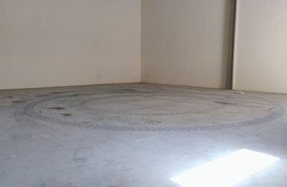 Warehouse - Studio for rent in Umm Al Thuoob - Umm Al Quwain