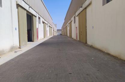 Warehouse - Studio for rent in Umm Al Thuoob - Umm Al Quwain