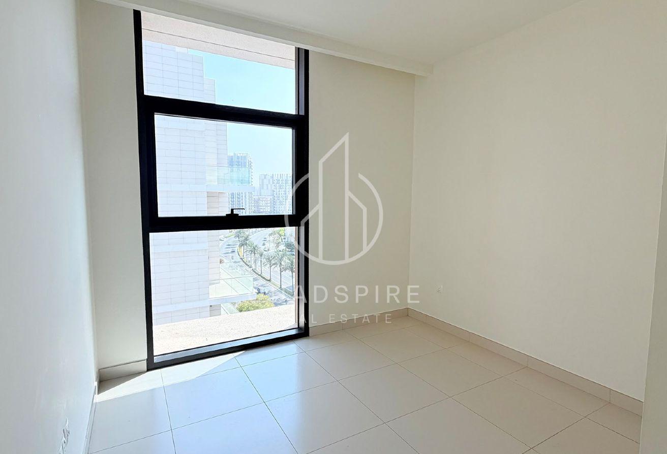 City & Pool View | Spacious Open Kitchen| Vacant photo 7