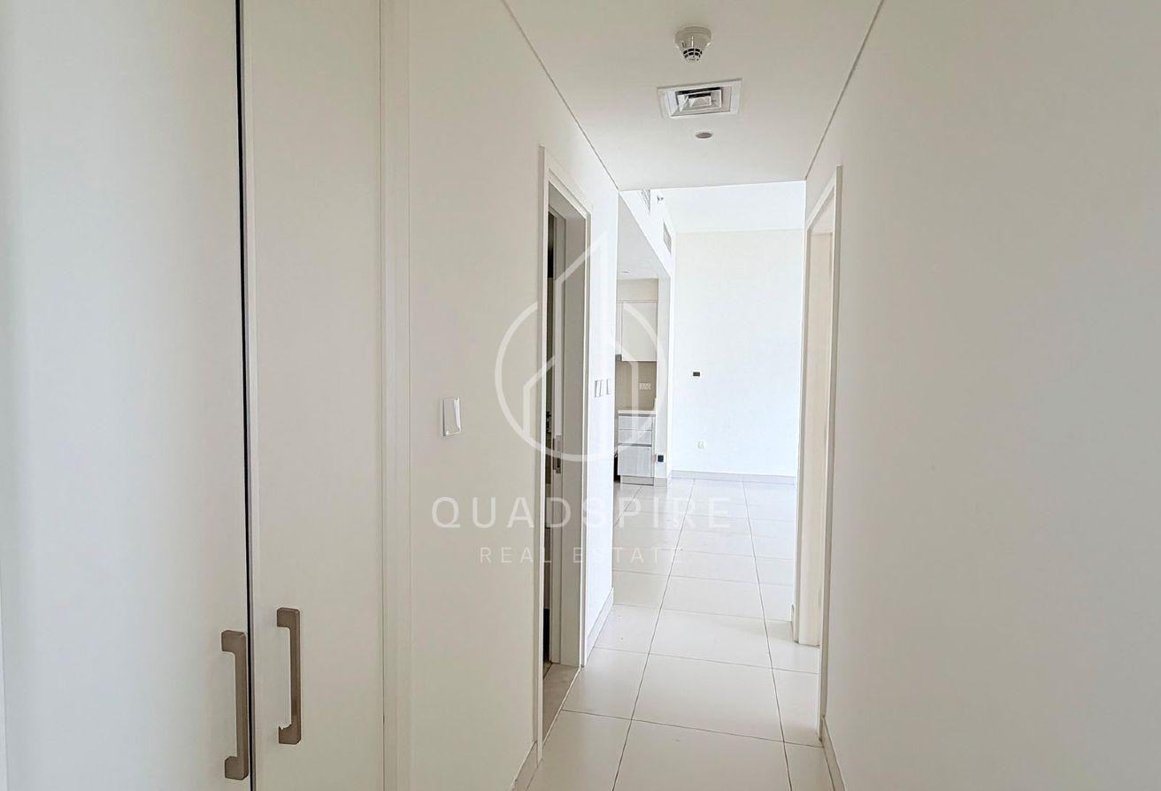 City & Pool View | Spacious Open Kitchen| Vacant photo 16