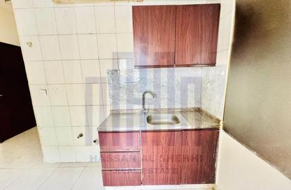 Apartment - Studio - 1 Bathroom for rent in Muwailih Building - Muwaileh - Sharjah