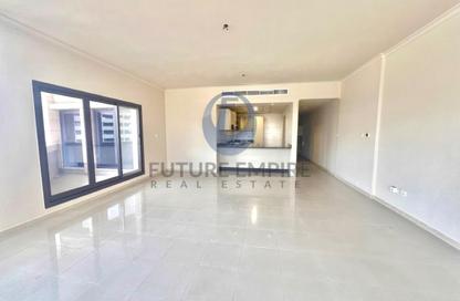 Apartment - 2 - 3 for rent in Airport Road Area - Al Garhoud - Dubai