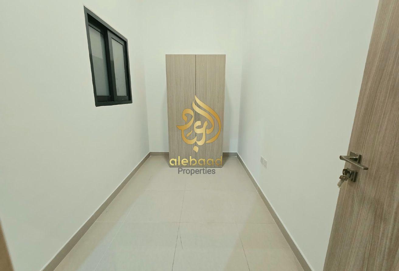 2Bhk Flat Available For Family! With Maid Room photo 12