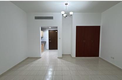 Apartment - Studio - 1 for rent in Building P14 - France Cluster - International City - Dubai