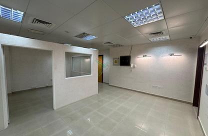 Office Space - Studio - 1 Bathroom for rent in Al Niyadat - Al Ain