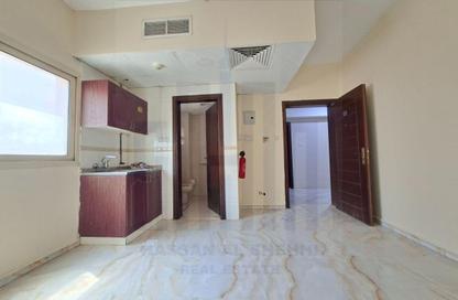 Apartment - Studio - 1 for rent in Fire Station Road - Muwaileh - Sharjah