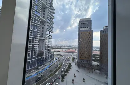 شقة - 1 حمام للايجار في برج وارف الغربي - الخليج التجاري - دبي شقة - 1 حمام للايجار في برج وارف الغربي - الخليج التجاري - دبي