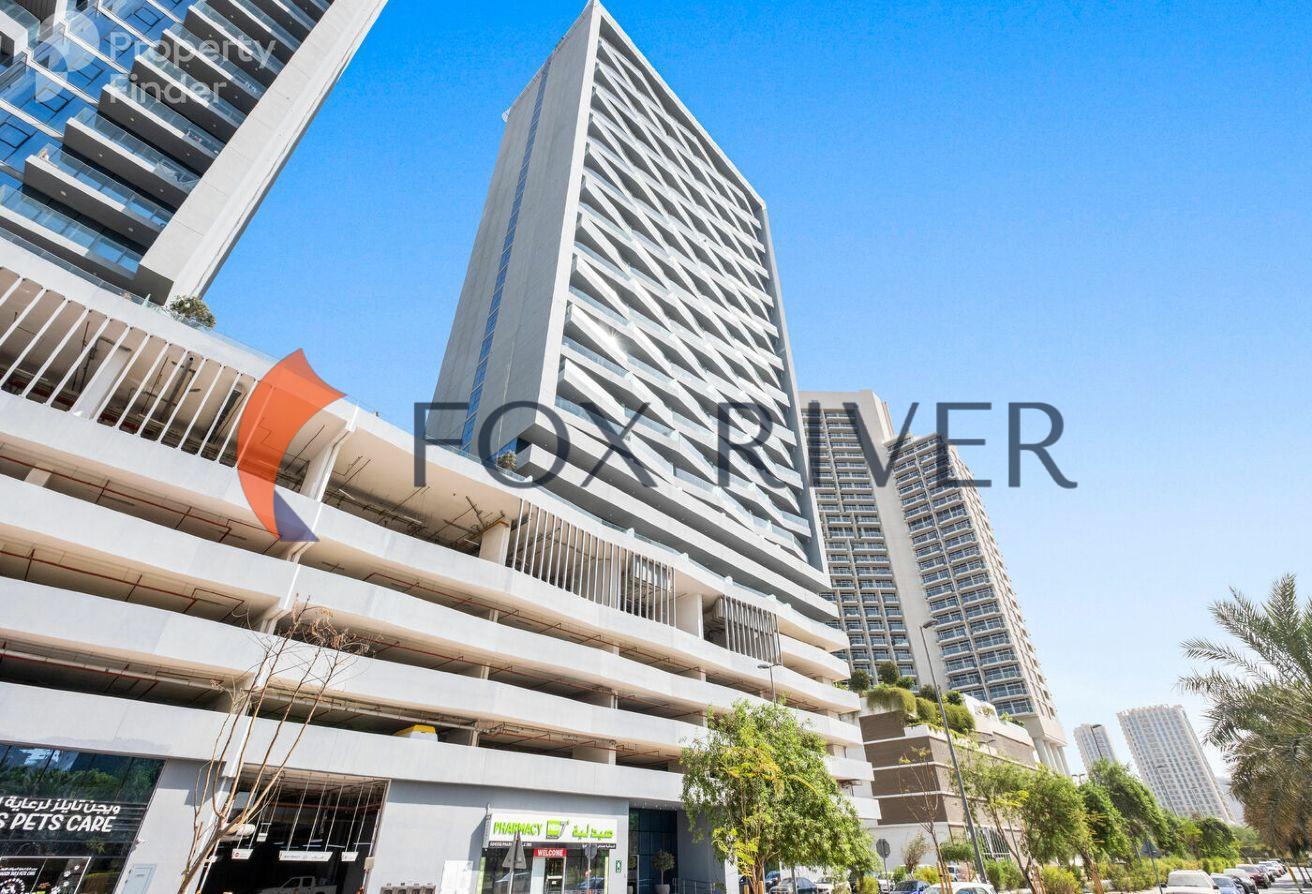 Ready to Move In | Balcony | Full Marina Skyline photo 8