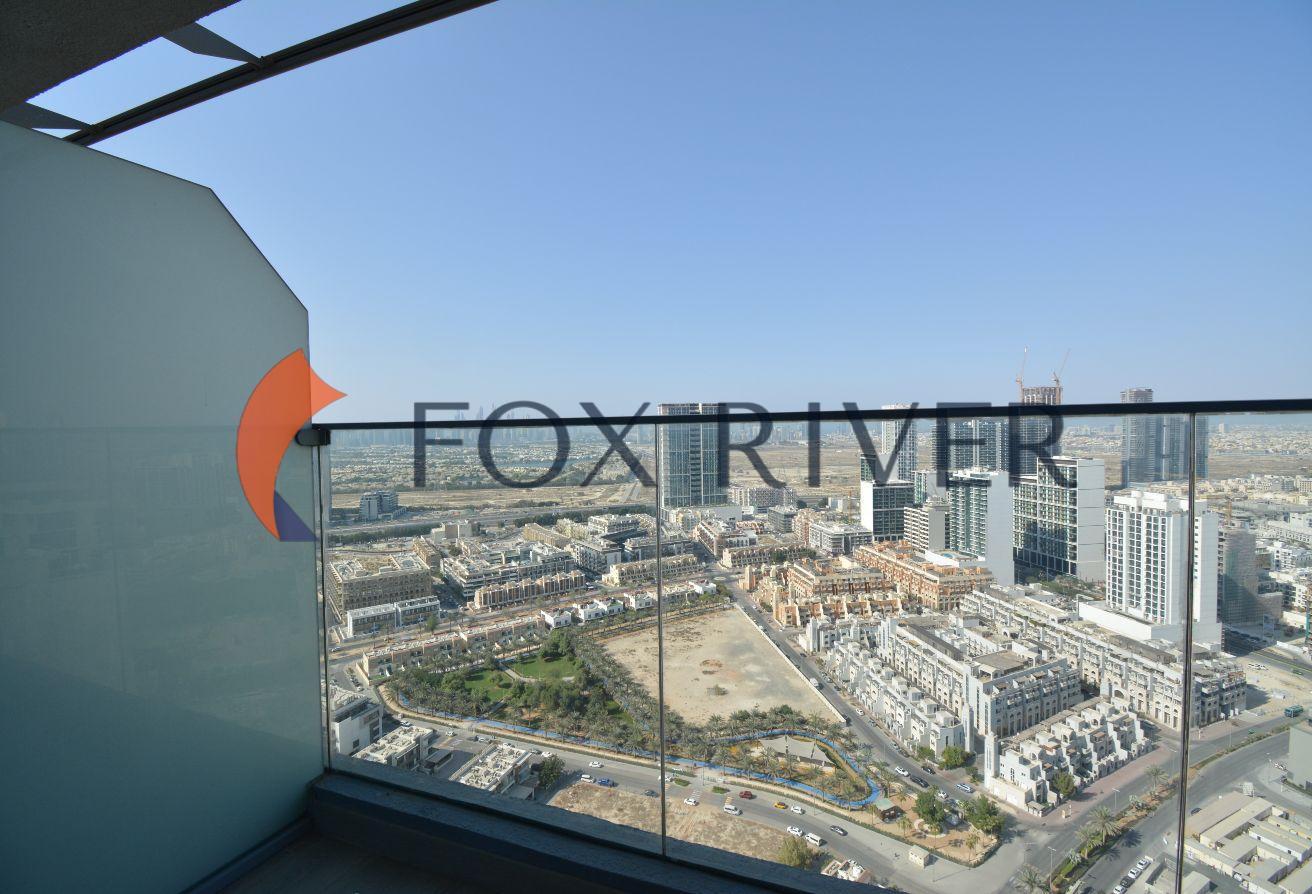 Ready to Move In | Balcony | Full Marina Skyline photo 7