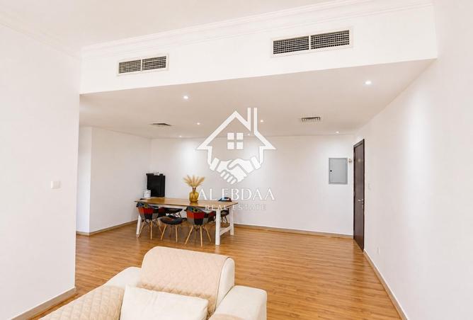 127008132 - Property Image 2
