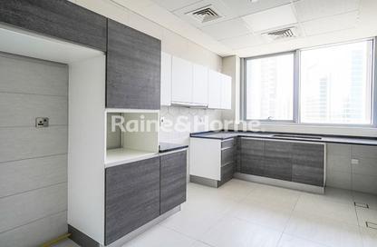 Apartment - 2 Bedrooms - 3 Bathrooms for rent in Bahwan Tower Downtown - Downtown Dubai - Dubai Apartment - 2 Bedrooms - 3 Bathrooms for rent in Bahwan Tower Downtown - Downtown Dubai - Dubai
