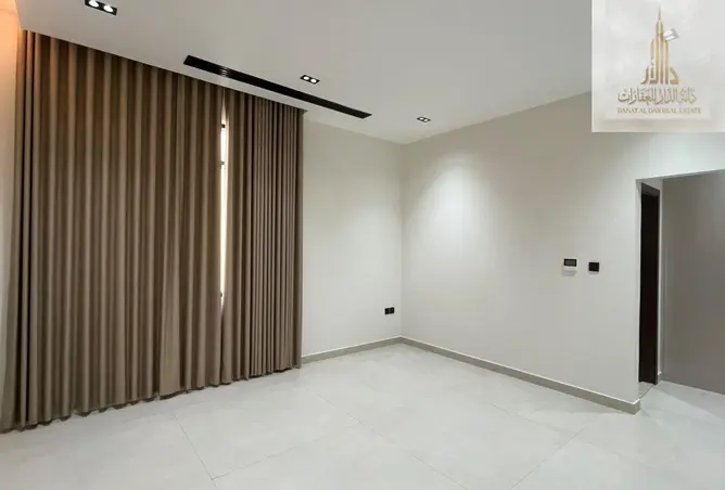 161881075 - Property Image 3