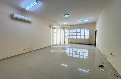 Villa - 4 - 7 for rent in Shakhbout City - Abu Dhabi
