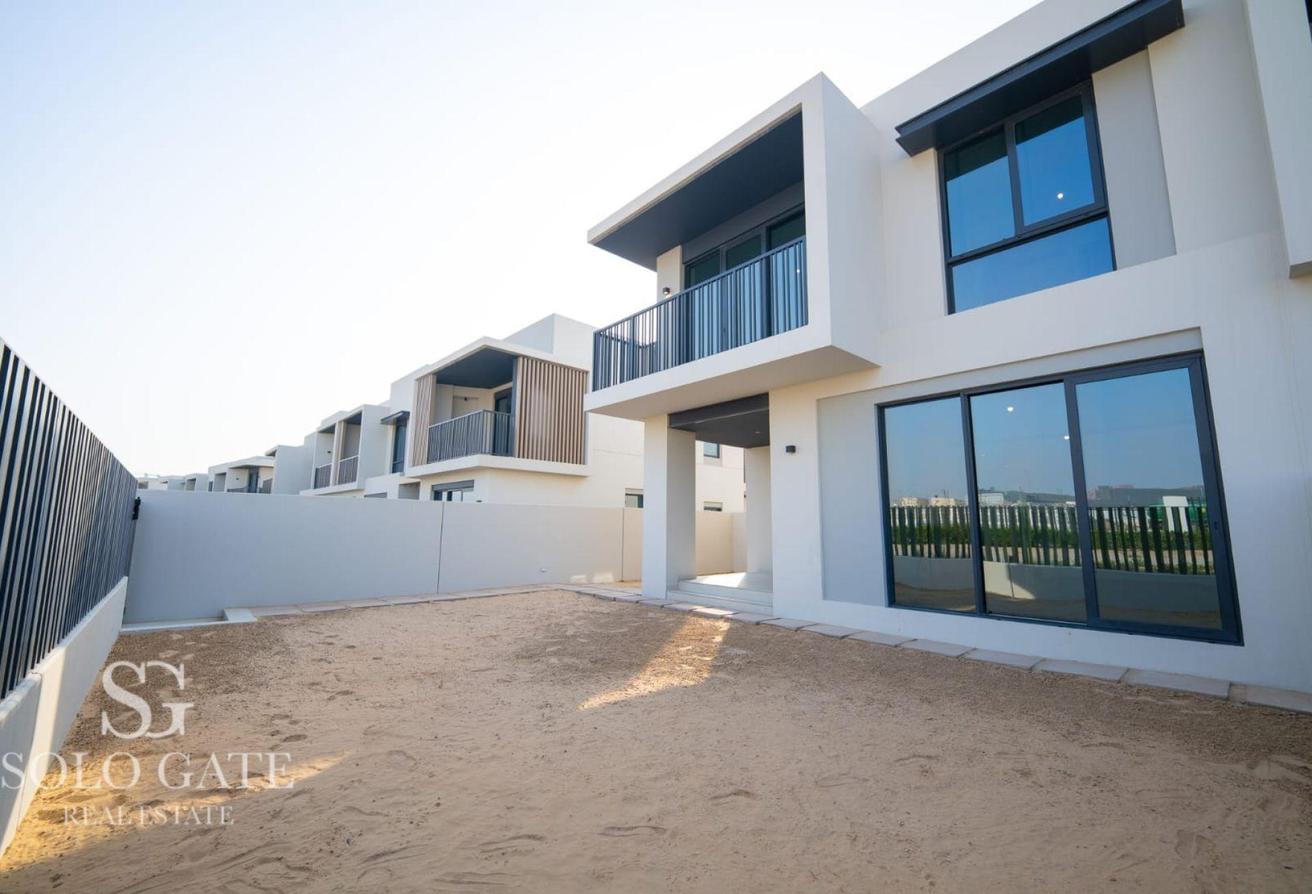 4Beds + Maid | Single Row | Brand New photo 23