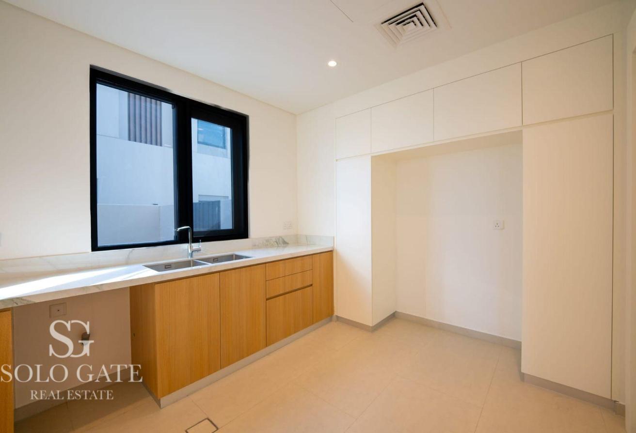 4Beds + Maid | Single Row | Brand New photo 6