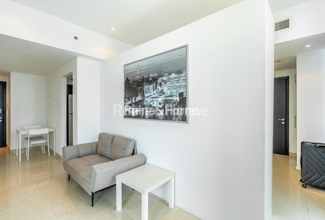 Marina Views | Furnished | Vacant photo 3