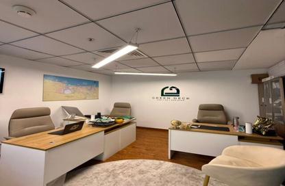 Business Centre - Studio - 3 Bathrooms for rent in Iris Bay - Business Bay - Dubai