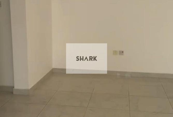 54015067 - Property Image 3