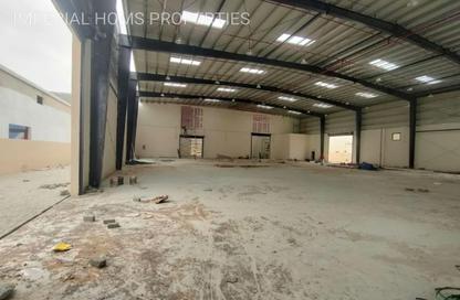 Warehouse - Studio - 2 Bathrooms for rent in Umm Al Thuoob - Umm Al Quwain