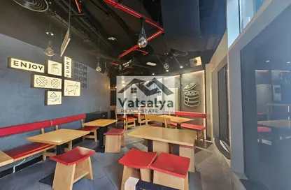 Retail - Studio - 1 Bathroom for rent in Crystal Tower - Business Bay - Dubai