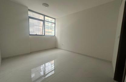 Apartment - 1 Bedroom - 2 Bathrooms for rent in Al Taawoon Tower 1 - Al Taawoon Towers - Al Khan - Sharjah