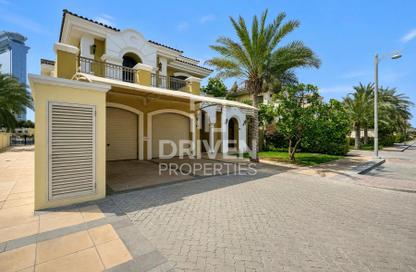 Villa - 4 Bedrooms - 5 Bathrooms for sale in Garden Homes Frond A - Garden Homes - Palm Jumeirah - Dubai