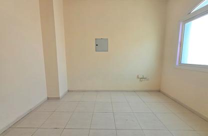 Apartment - Studio - 1 for rent in Fire Station Road - Muwaileh - Sharjah