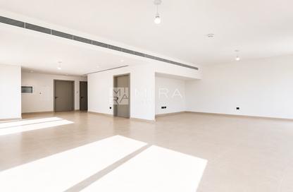 Villa - 5 - 5 for sale in Aura 2 - Aura - Tilal Al Ghaf - Dubai Villa - 5 - 5 for sale in Aura 2 - Aura - Tilal Al Ghaf - Dubai