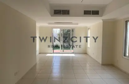 فيلا - 3 غرف نوم - 3 حمامات للايجار في الينابيع 11 - الينابيع - دبي