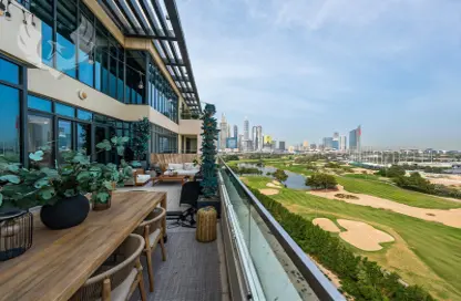 Duplex - 4 Bedrooms - 5 Bathrooms for rent in Vida Residence 3 - Vida Residence - The Hills - Dubai