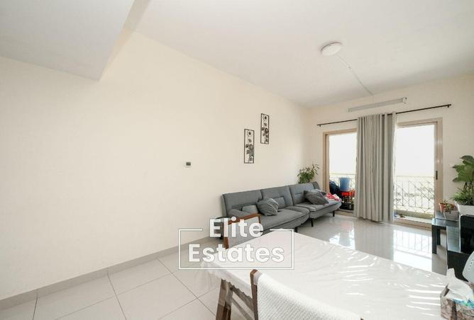 Luxury 2BR + Study Room | Huge Layout | Huge Pool photo 2