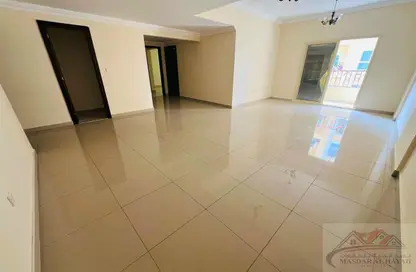 شقة - 2 غرف نوم - 3 حمامات للايجار في بناية مويليح 29 - مويلح - الشارقة