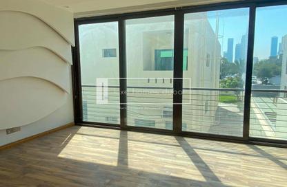 Villa - Studio - 5 Bathrooms for rent in Jumeirah 1 Villas - Jumeirah 1 - Jumeirah - Dubai Villa - Studio - 5 Bathrooms for rent in Jumeirah 1 Villas - Jumeirah 1 - Jumeirah - Dubai