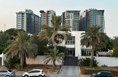 Apartment - 1 Bathroom for rent in Al Mushrif Villas - Al Mushrif - Abu Dhabi