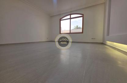 Apartment - Studio - 1 Bathroom for rent in Al Mushrif Villas - Al Mushrif - Abu Dhabi
