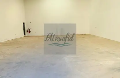 مستودع - استوديو - 1 حمام للايجار في أم الثعوب - أم القيوين