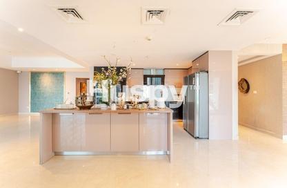 Apartment - 3 Bedrooms - 4 Bathrooms for sale in Emirates Crown - Dubai Marina - Dubai