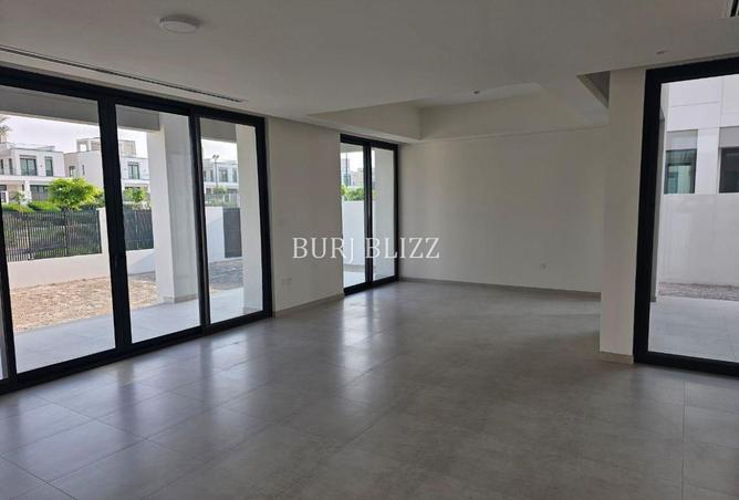 92721030 - Property Image 2