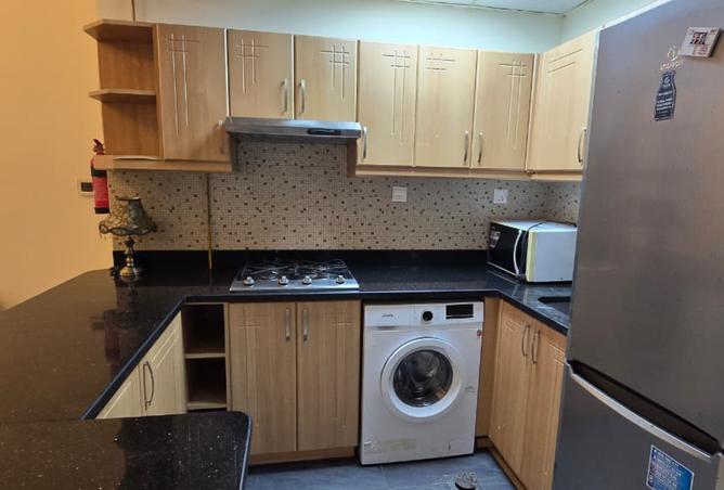 HIGH FLOOR | FURNISHED | NEAR BUS STOP photo 3