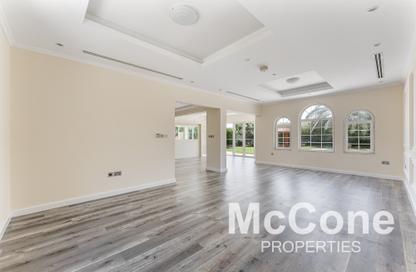 Villa - 3 Bedrooms - 5 Bathrooms for rent in District 5 - Jumeirah Park - Dubai