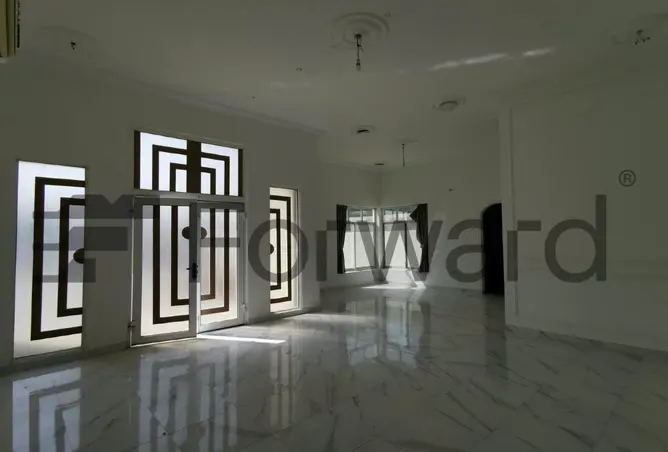 155522361 - Property Image 2