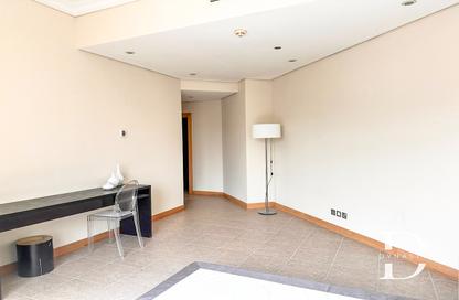 Apartment - 3 - 3 for rent in Al Das - Shoreline Apartments - Palm Jumeirah - Dubai