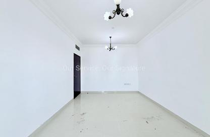 Apartment - 1 Bedroom - 2 Bathrooms for rent in New Al Taawun Road - Al Taawun - Sharjah