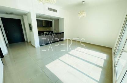 Apartment - 1 - 2 for rent in Tower 18 - Al Reef Downtown - Al Reef - Abu Dhabi