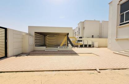 Villa - 3 - 4 for rent in Oasis Villas - Barashi - Al Badie - Sharjah Villa - 3 - 4 for rent in Oasis Villas - Barashi - Al Badie - Sharjah