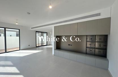 Villa - 4 - 5 for rent in Aura Gardens - Tilal Al Ghaf - Dubai