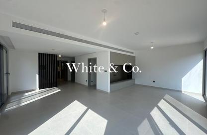 Villa - 4 - 5 for rent in Aura Gardens - Tilal Al Ghaf - Dubai