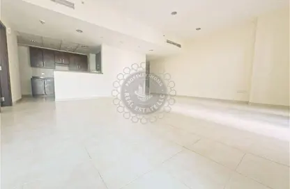 شقة - غرفة نوم - 2 حمامات للايجار في ويست هايتس 4 - الخليج التجاري - دبي